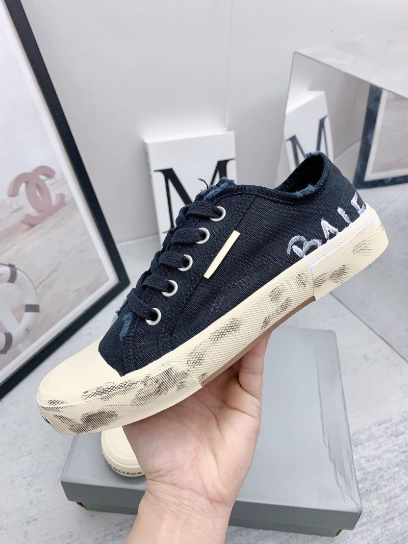 Balenciaga Low Shoes